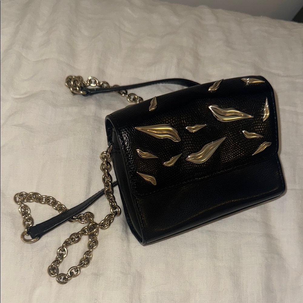 Diane Von Furstenberg Chain Shoulder Lip Bag